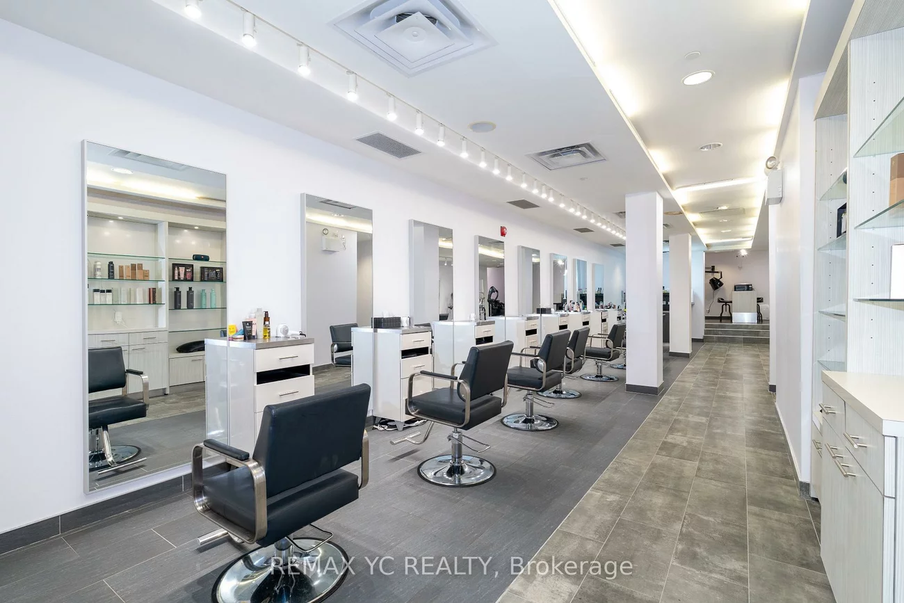 2409, Yonge, Mount Pleasant West, Toronto