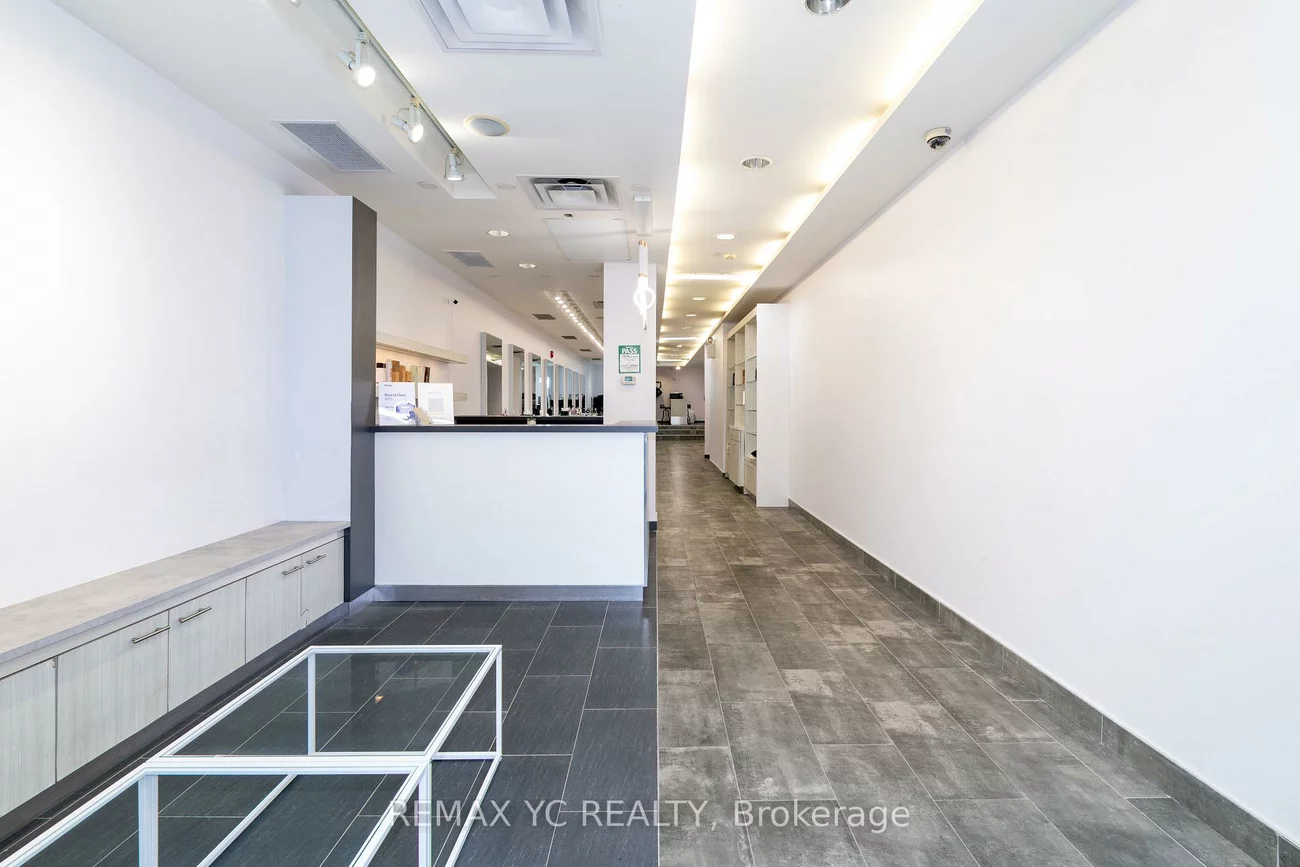 2409, Yonge, Mount Pleasant West, Toronto