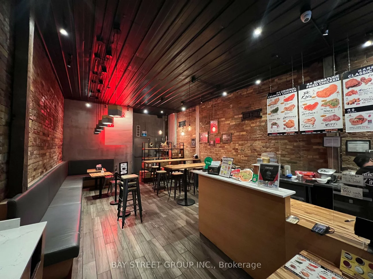 692, Yonge, Bay Street Corridor, Toronto