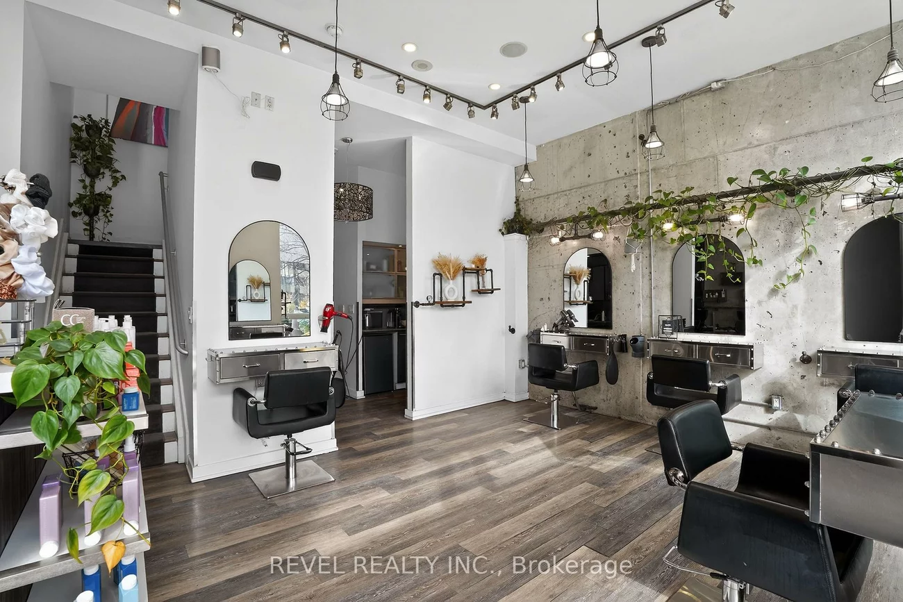 40, Fort York, Waterfront Communities C1, Toronto