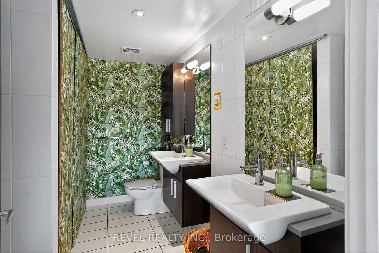 40, Fort York, Waterfront Communities C1, Toronto