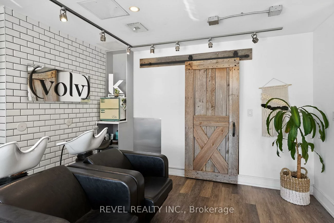 40, Fort York, Waterfront Communities C1, Toronto