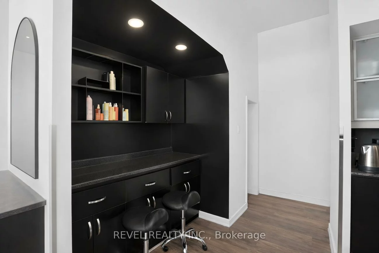 40, Fort York, Waterfront Communities C1, Toronto