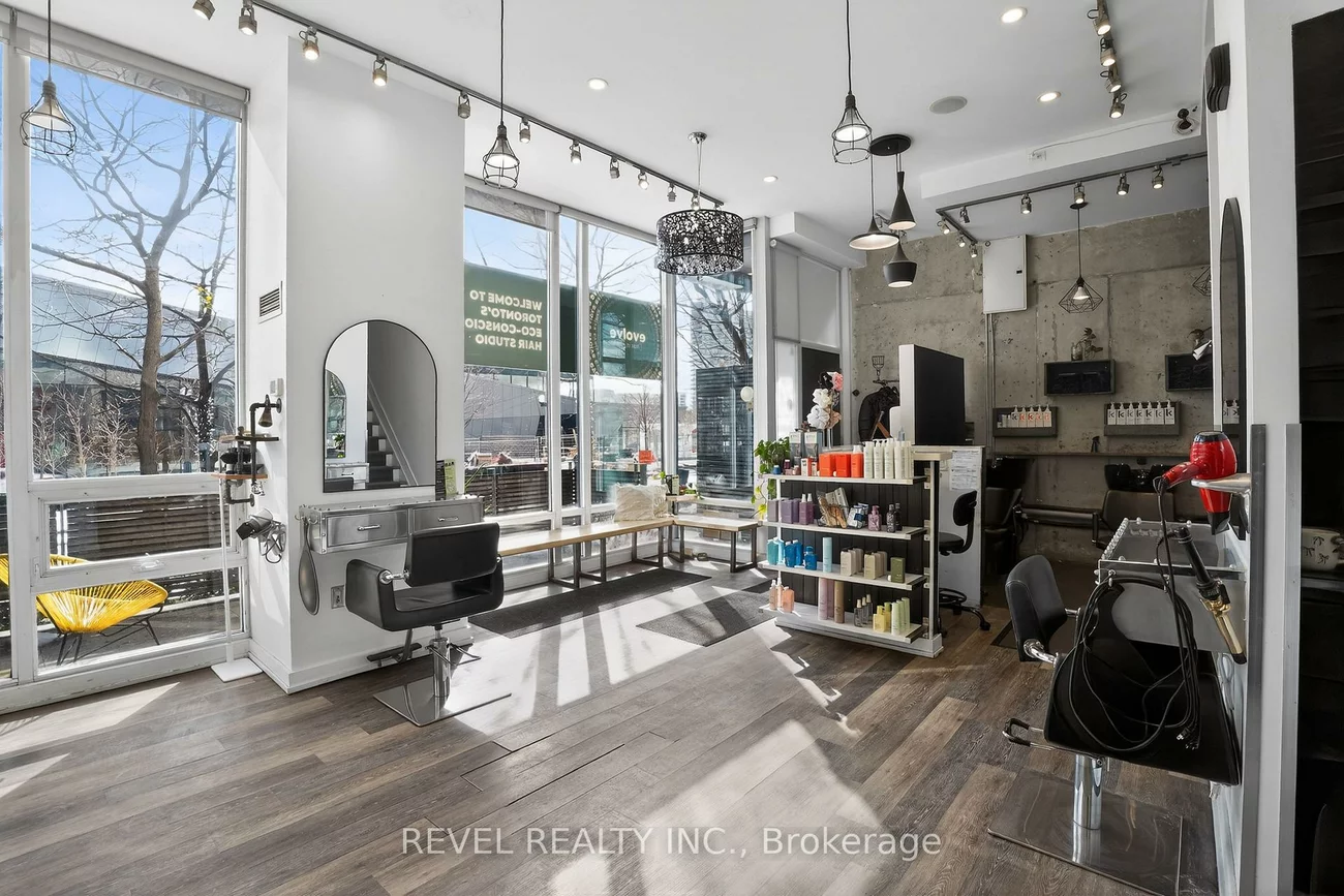 40, Fort York, Waterfront Communities C1, Toronto