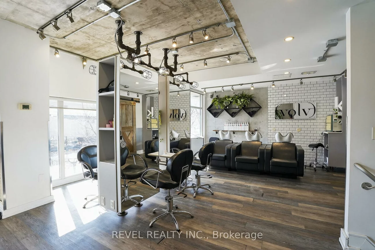 40, Fort York, Waterfront Communities C1, Toronto