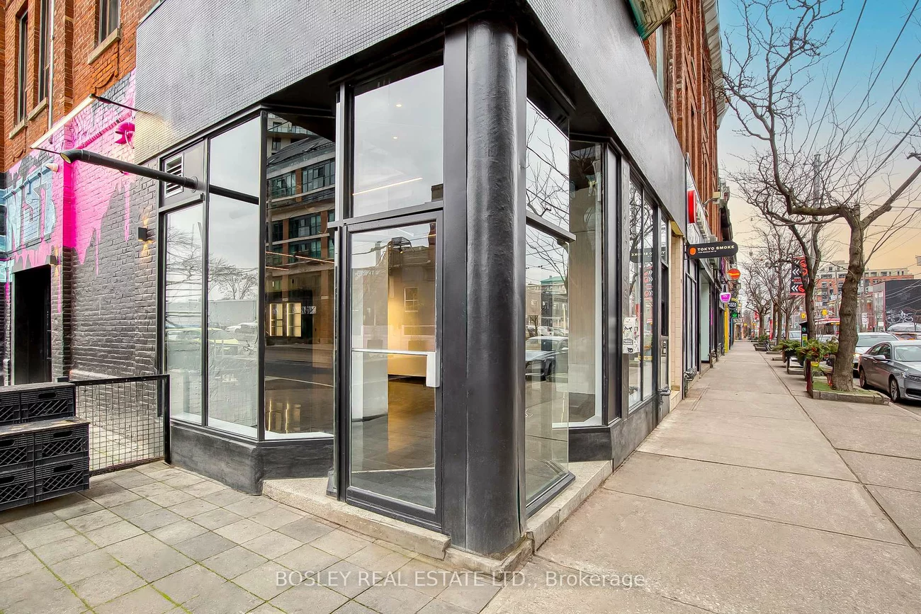 1184, Queen, Little Portugal, Toronto