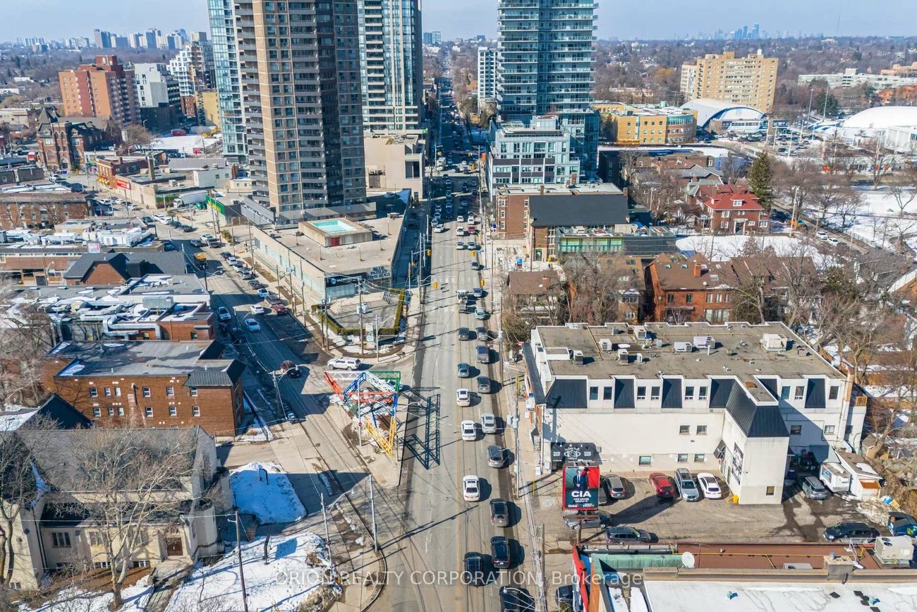 1415, Bathurst, Casa Loma, Toronto