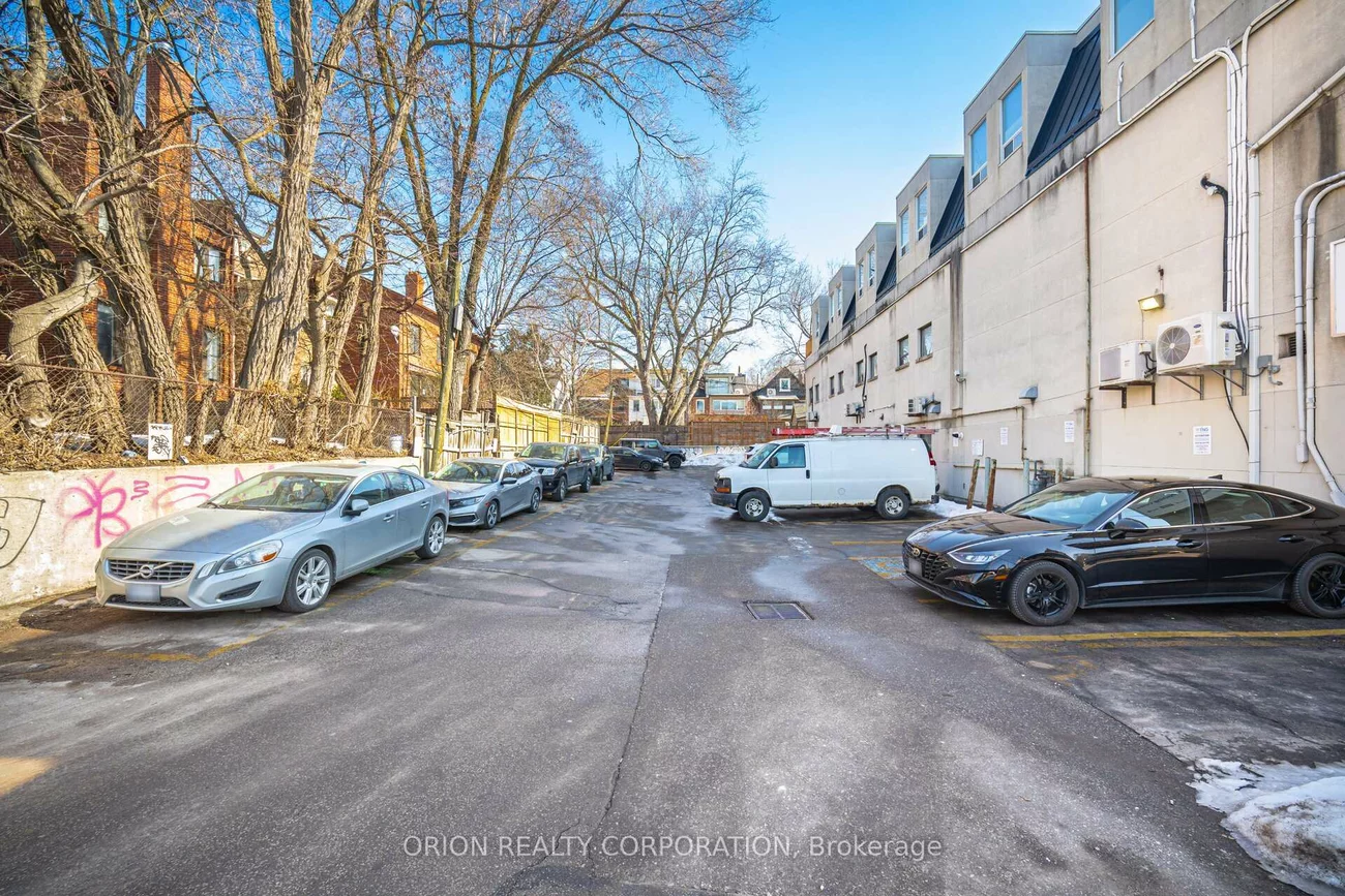1415, Bathurst, Casa Loma, Toronto