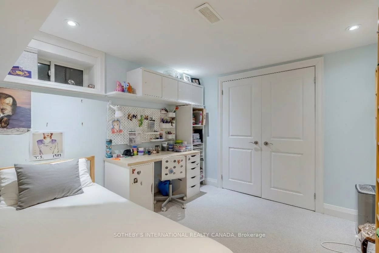 412, Wellesley, Cabbagetown-South St. James Town, Toronto