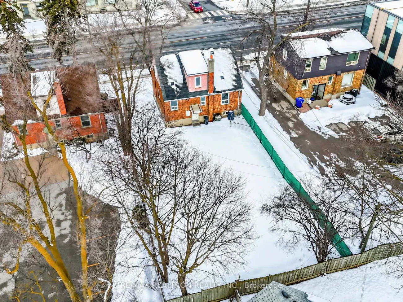 135, Sheppard, Willowdale East, Toronto