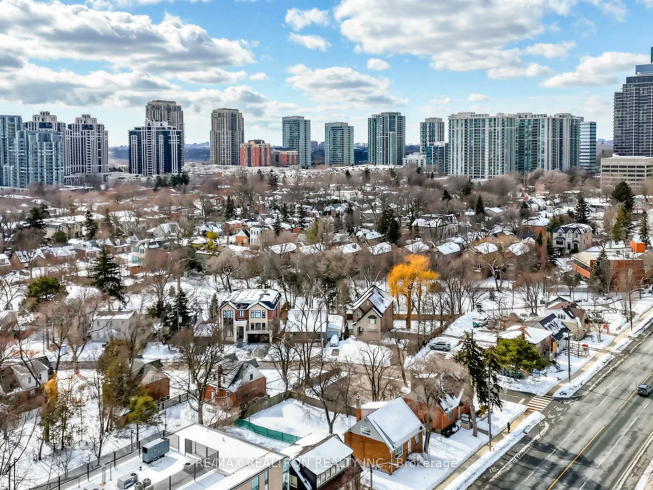 135, Sheppard, Willowdale East, Toronto