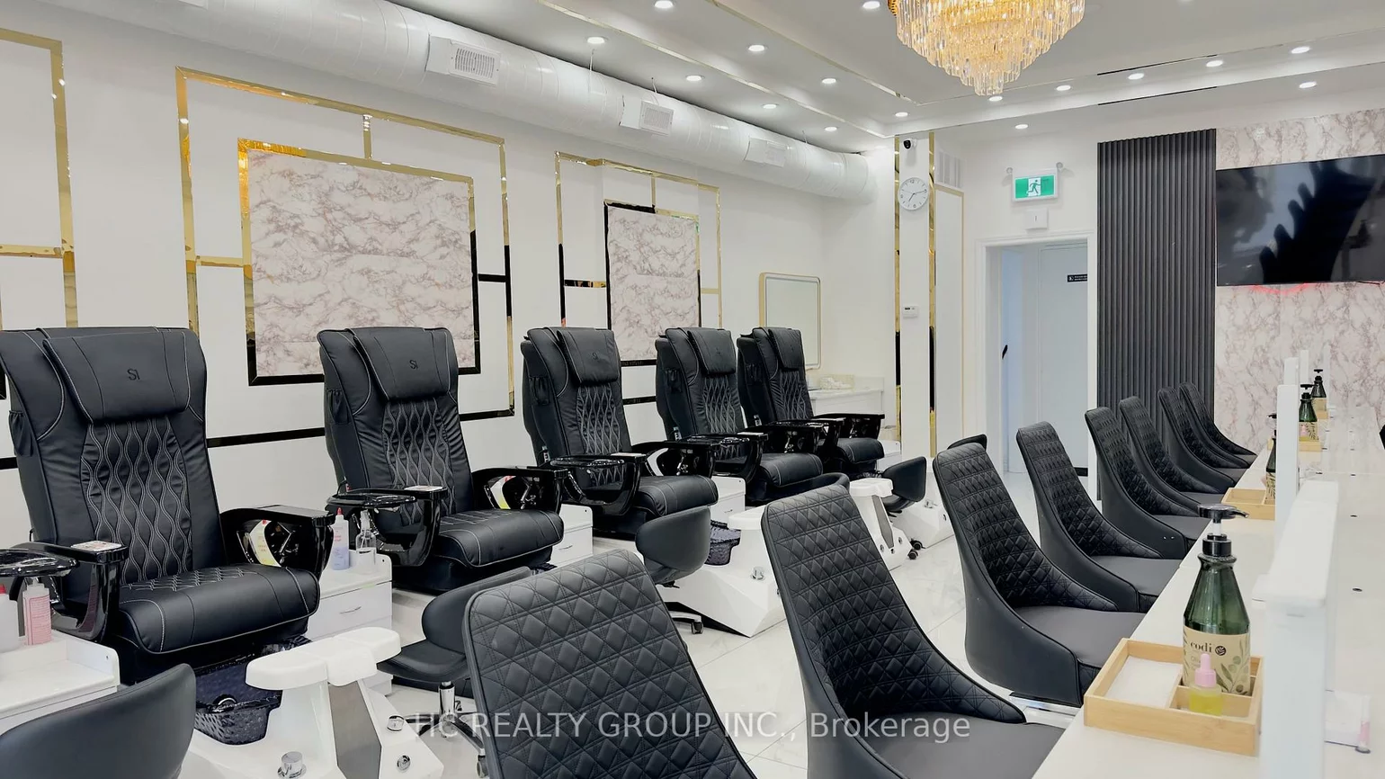 523, Eglington, Mount Pleasant East, Toronto