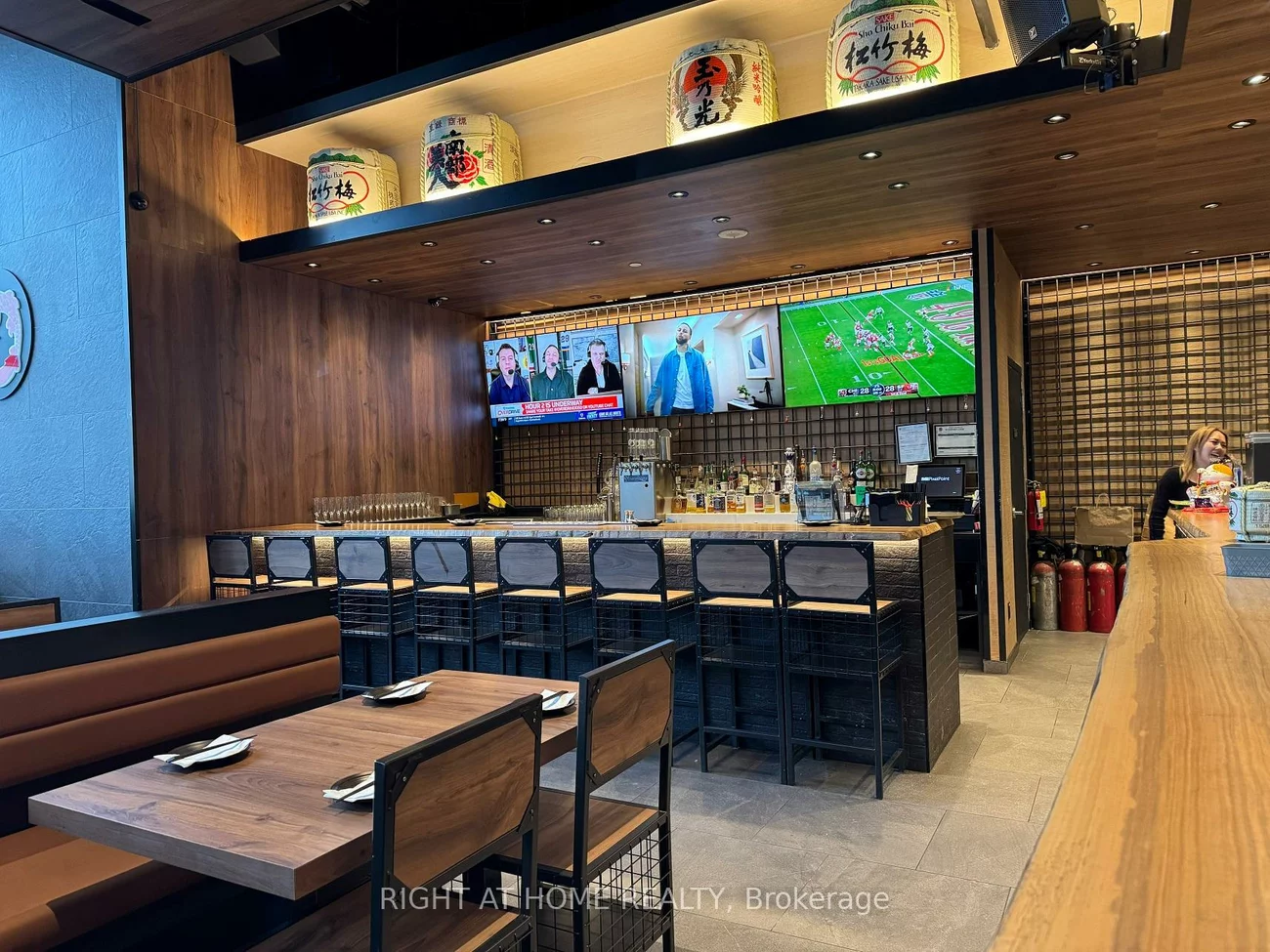 92, Fort York, Waterfront Communities C1, Toronto