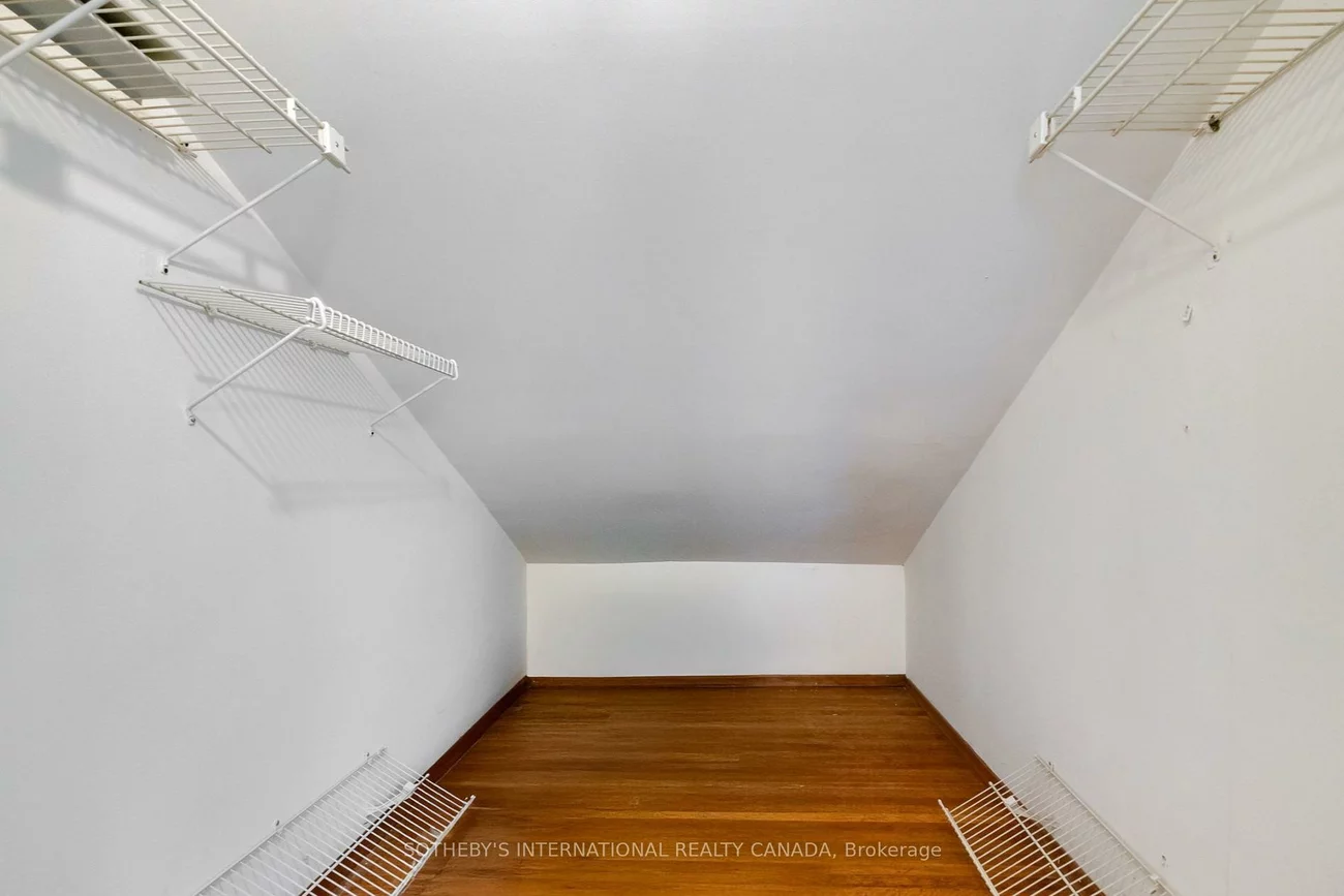 237, Carlton, Moss Park, Toronto