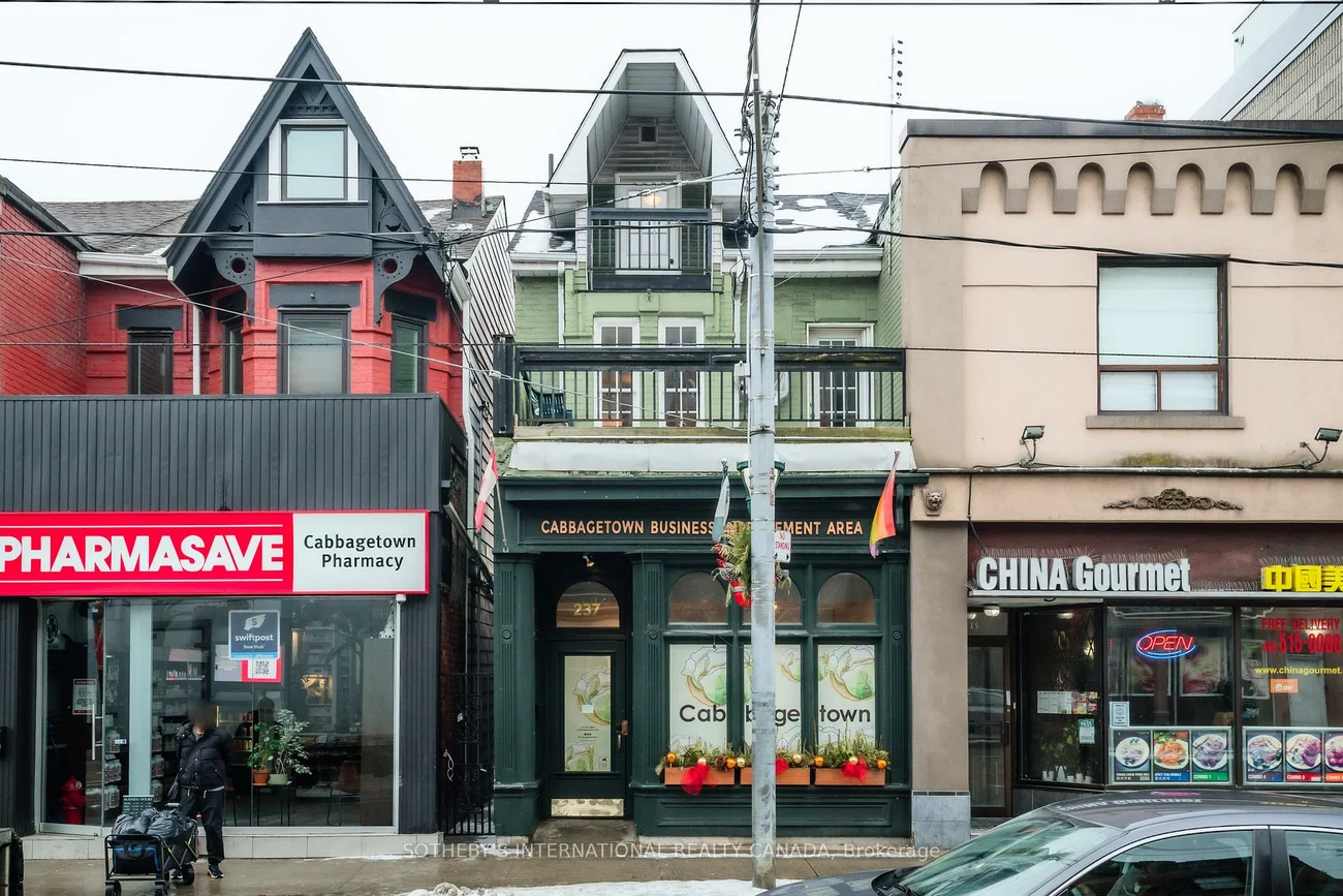 237, Carlton, Moss Park, Toronto