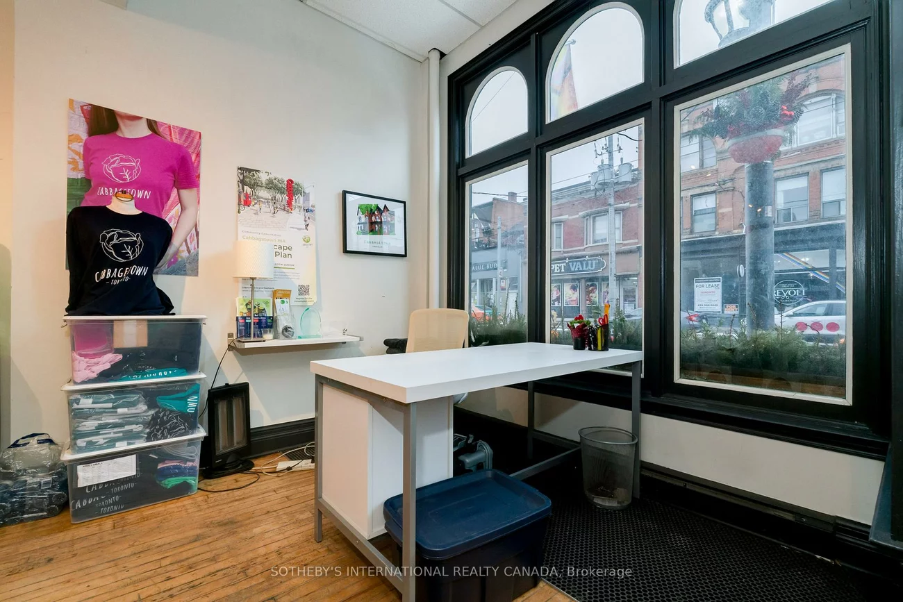 237, Carlton, Moss Park, Toronto