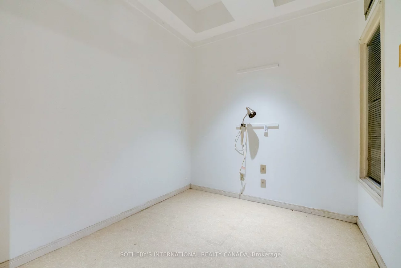 237, Carlton, Moss Park, Toronto