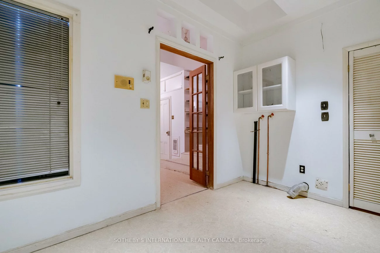 237, Carlton, Moss Park, Toronto