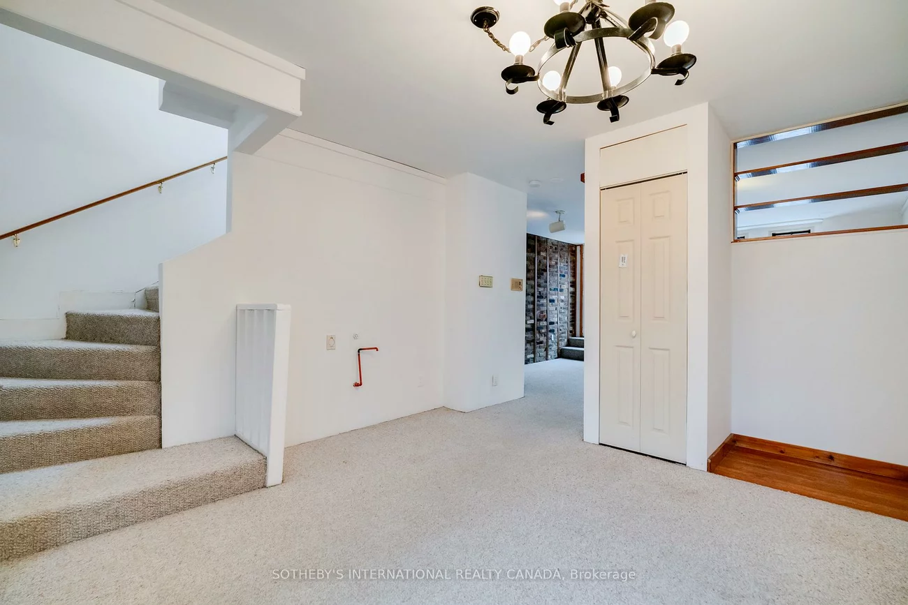 237, Carlton, Moss Park, Toronto