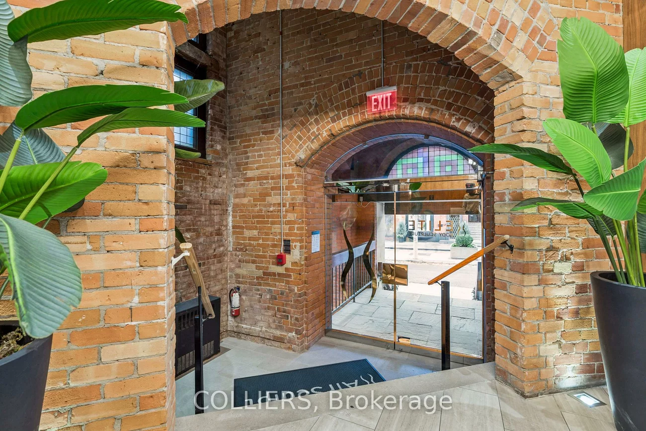 33, Hazelton, Annex, Toronto