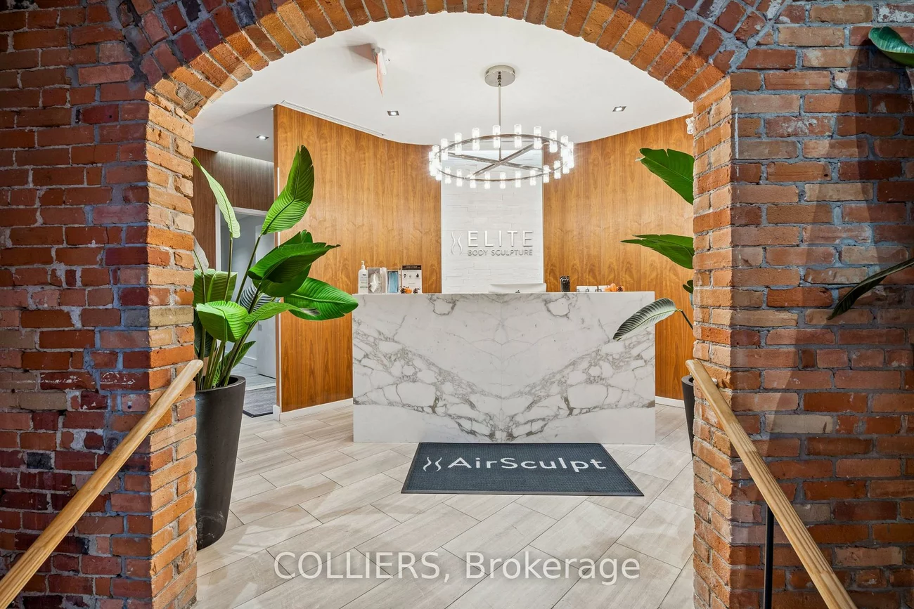 33, Hazelton, Annex, Toronto