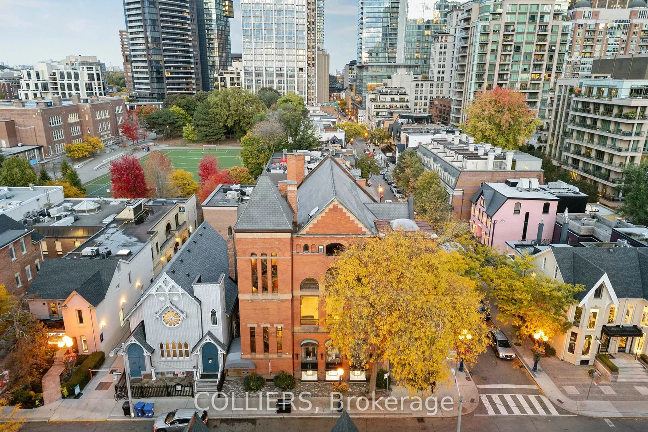 33, Hazelton, Annex, Toronto