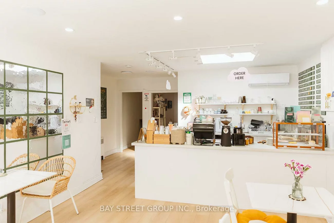 5463, Yonge, Willowdale East, Toronto