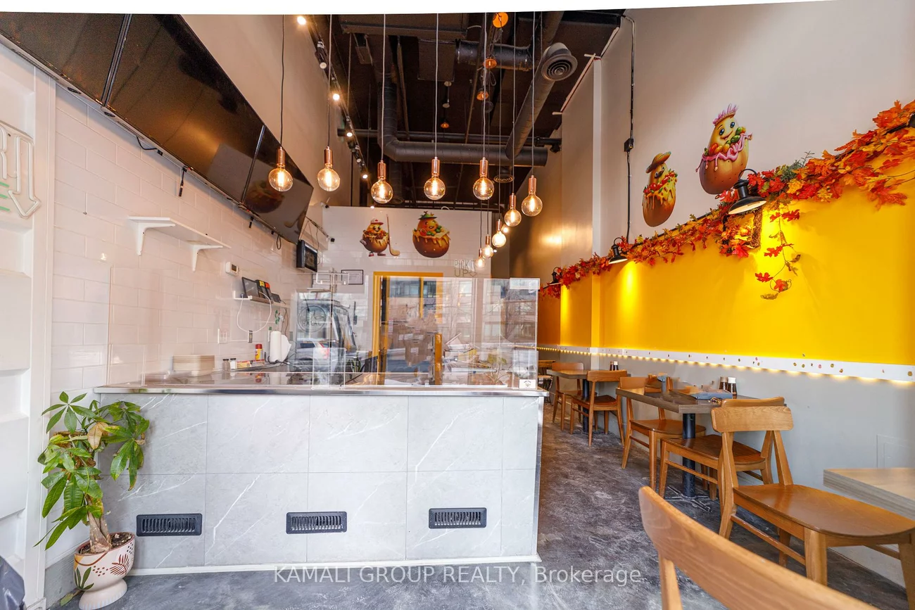 28, Finch, Newtonbrook West, Toronto