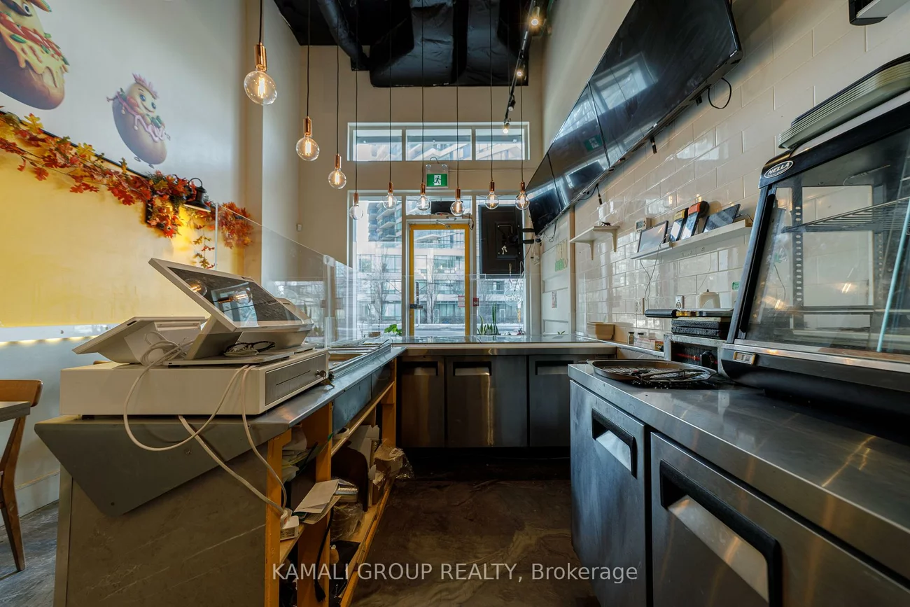 28, Finch, Newtonbrook West, Toronto