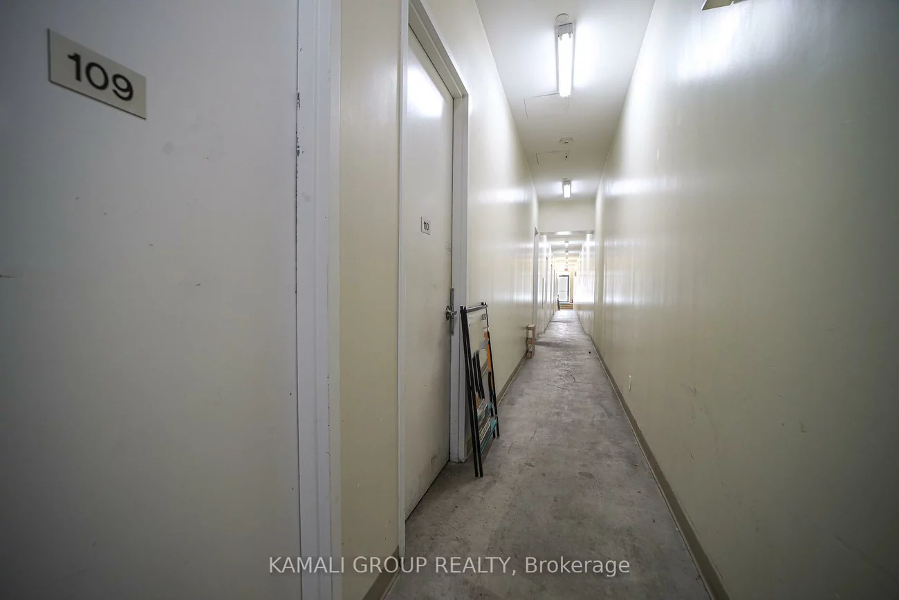 28, Finch, Newtonbrook West, Toronto