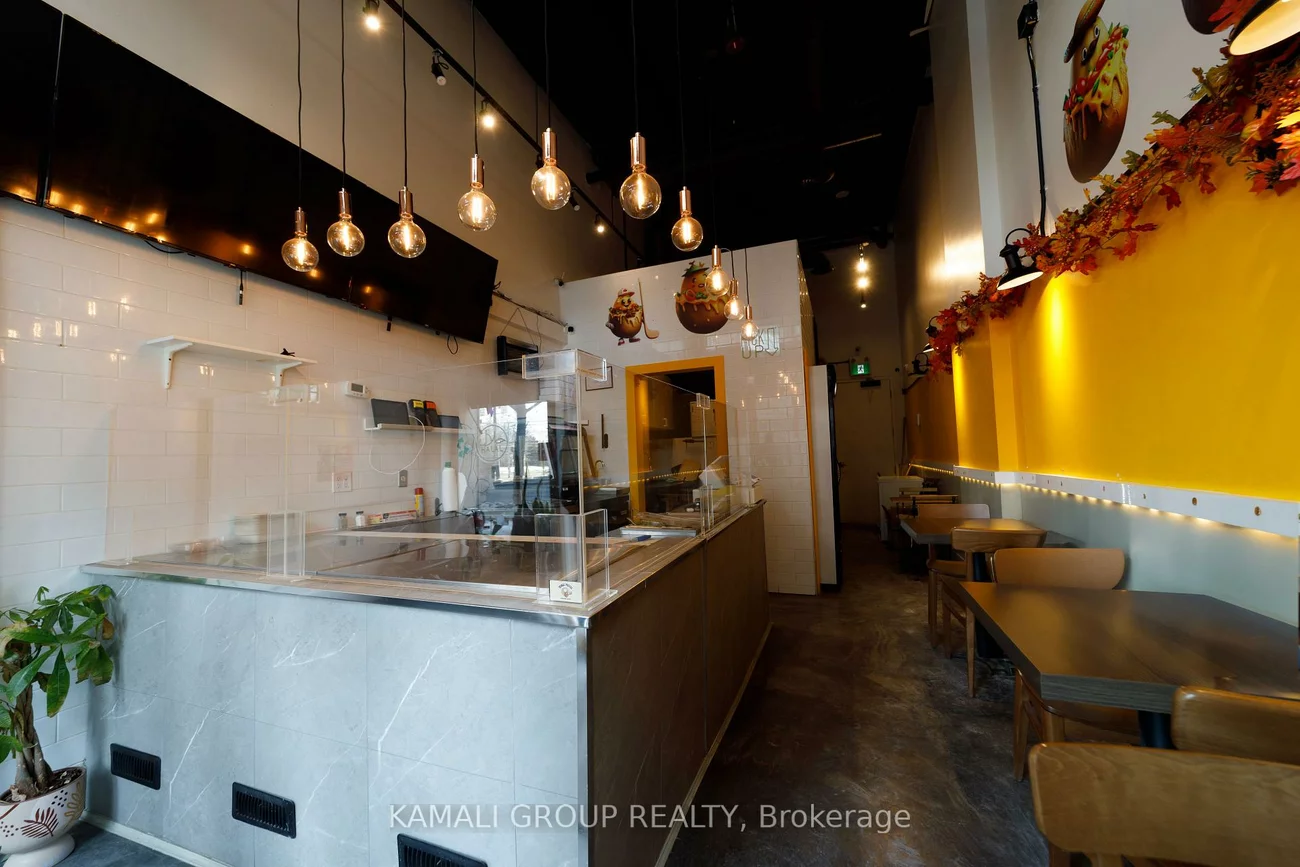 28, Finch, Newtonbrook West, Toronto