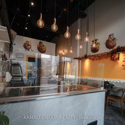 Commercial for sale, 28, Finch, Newtonbrook West, Toronto