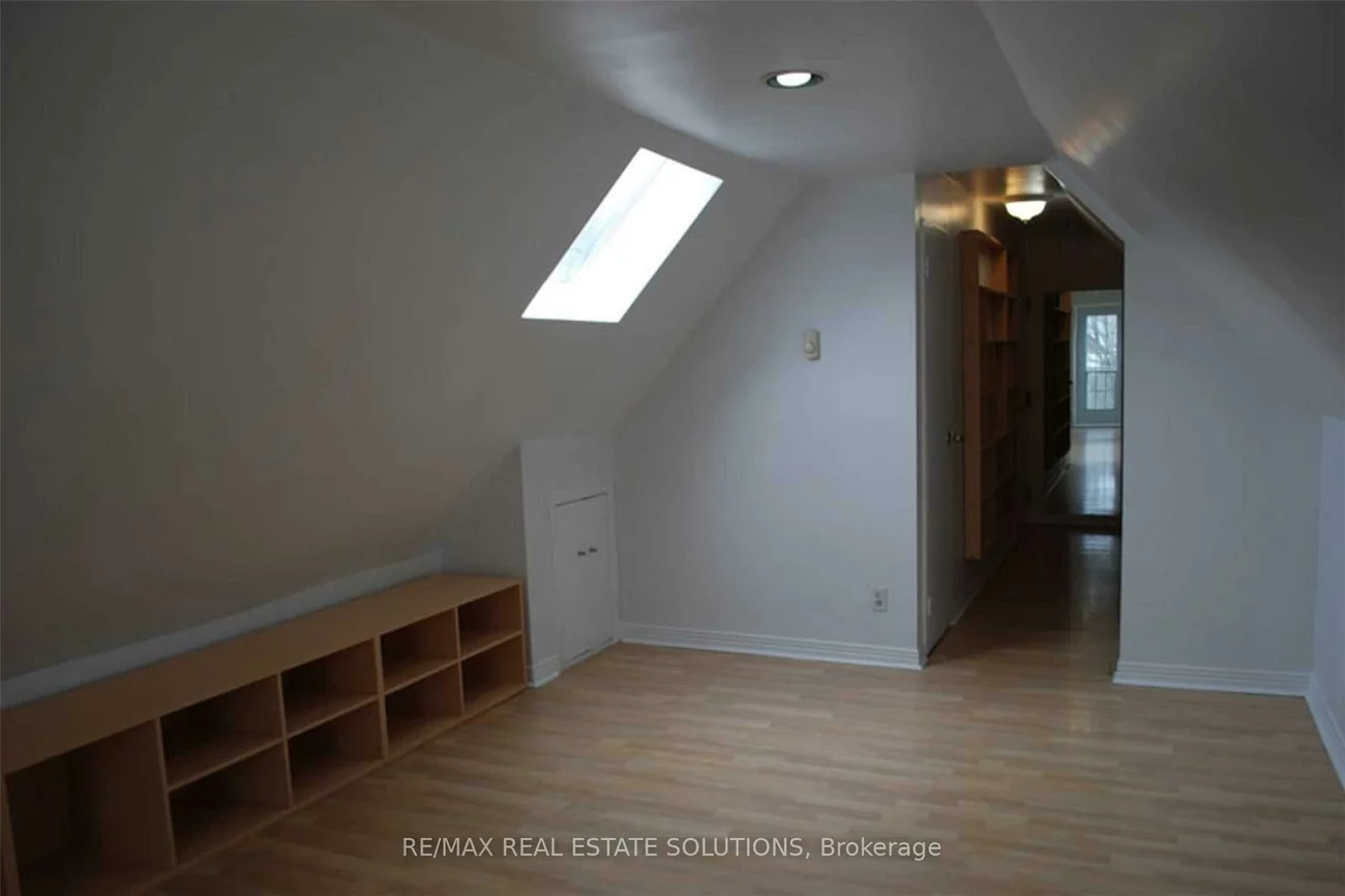 93, Spadina, Annex, Toronto