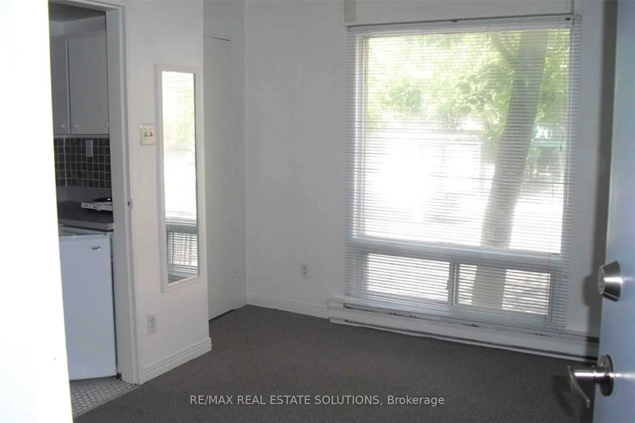 93, Spadina, Annex, Toronto