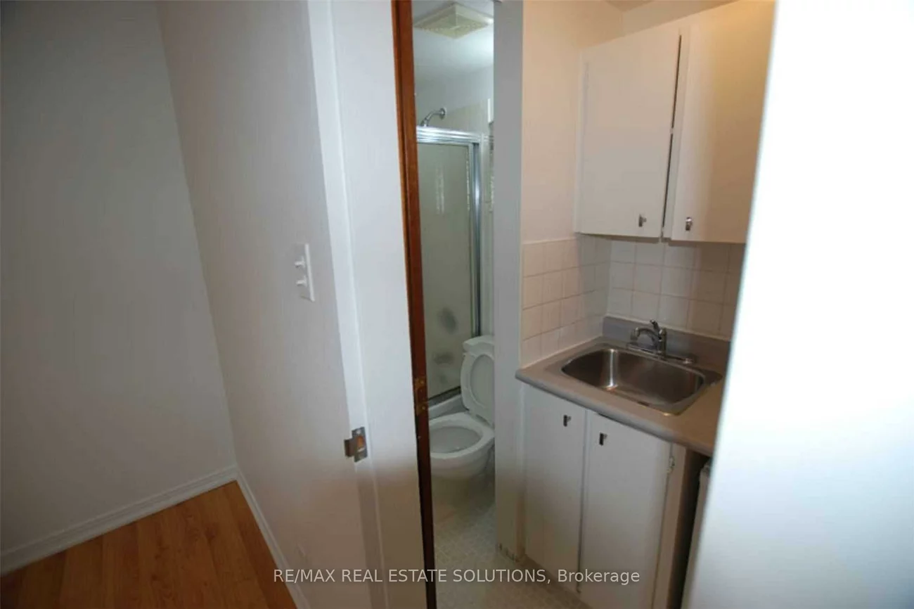 93, Spadina, Annex, Toronto