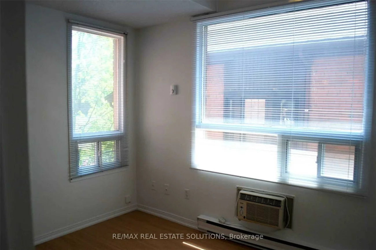 93, Spadina, Annex, Toronto