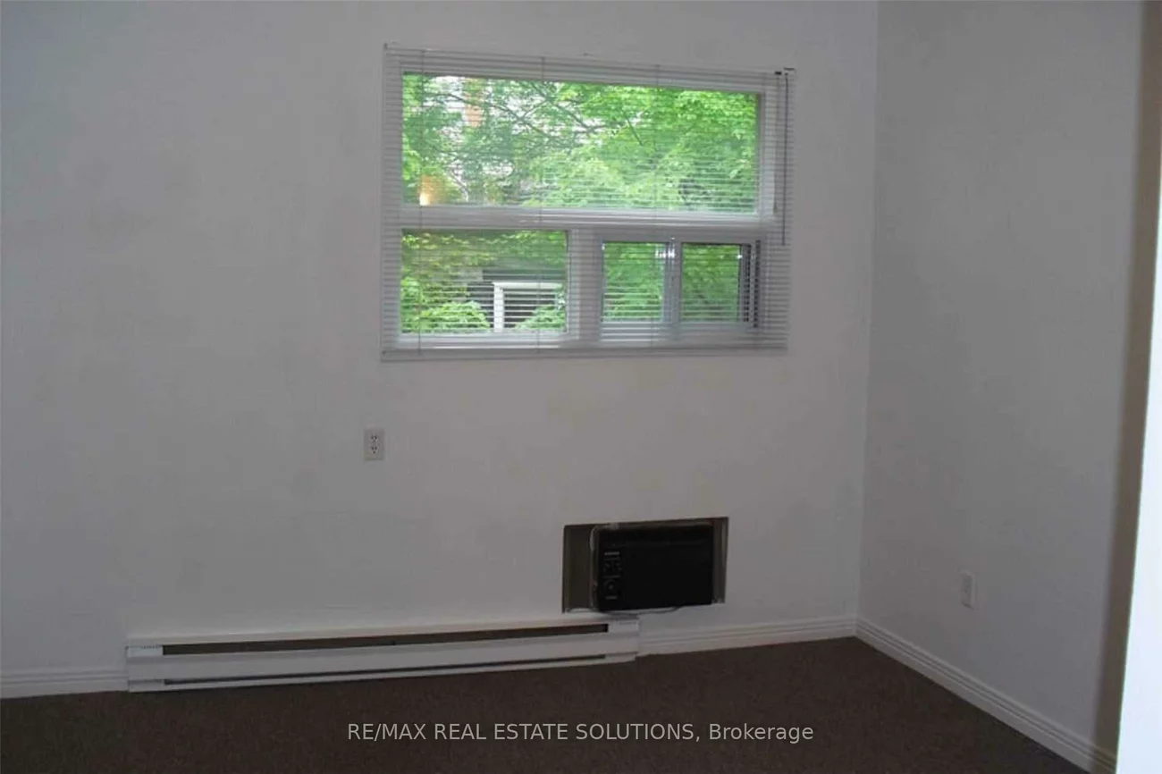 93, Spadina, Annex, Toronto