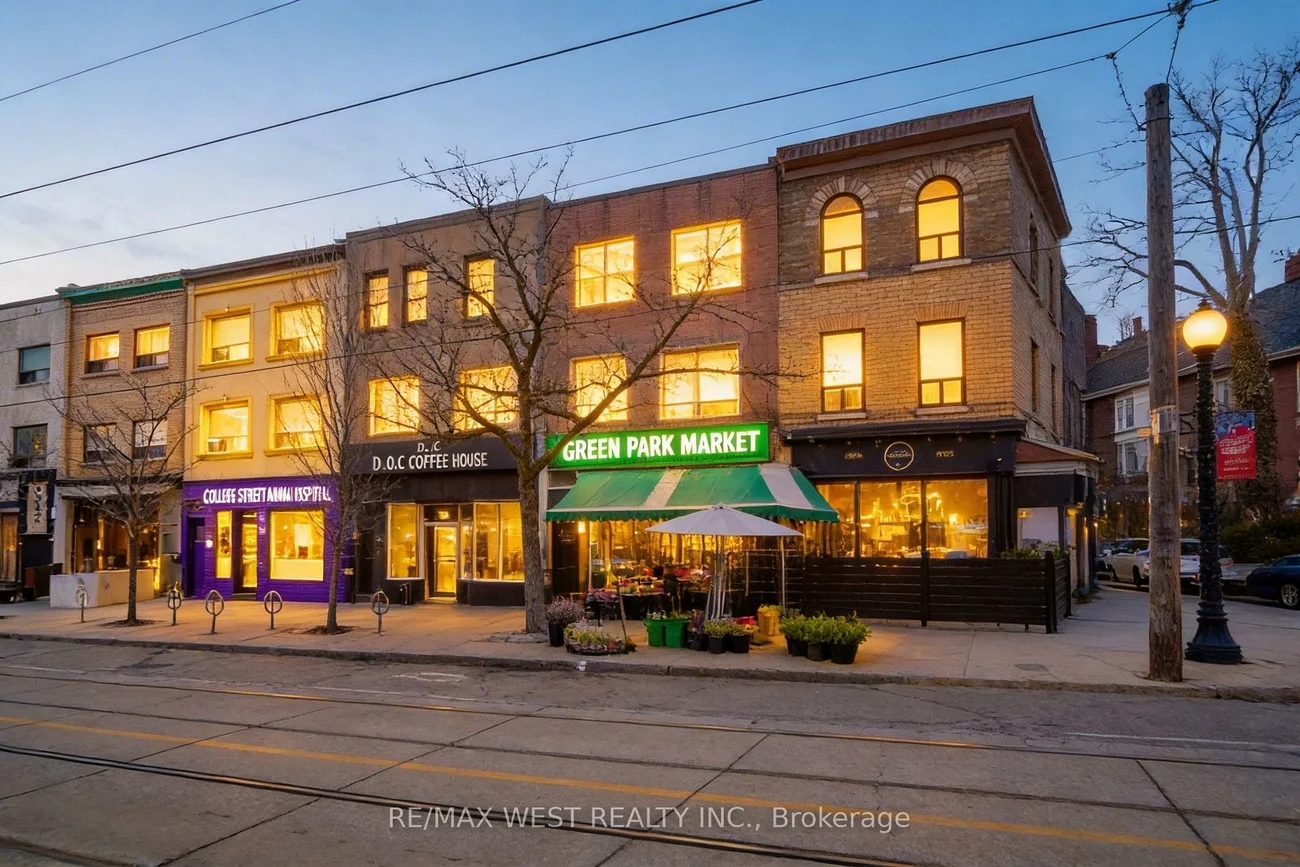 684, College, Palmerston-Little Italy, Toronto