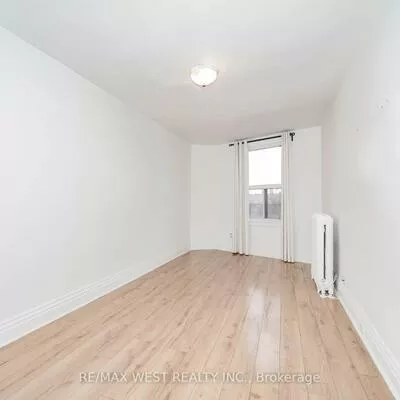 Commercial for sale, 684, College, Palmerston-Little Italy, Toronto