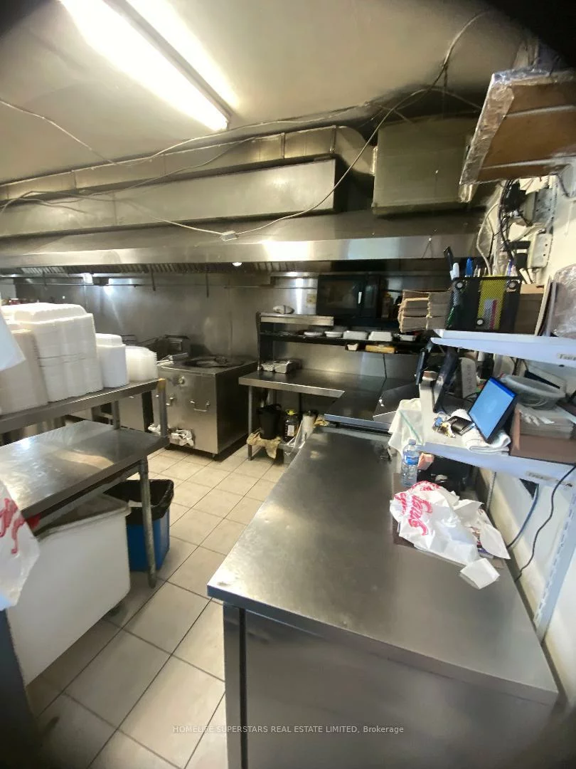 1753, Avenue, Bedford Park-Nortown, Toronto