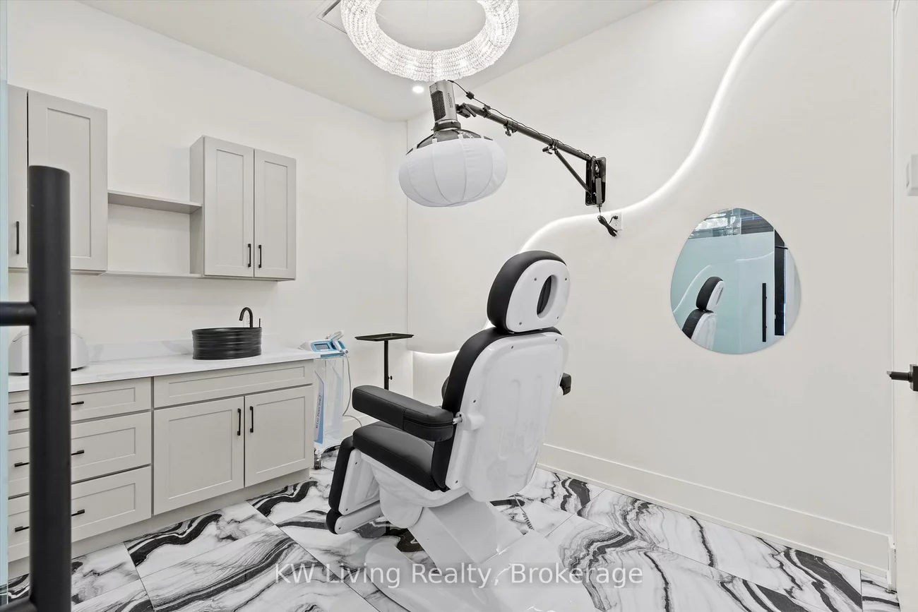 38, Avenue, Annex, Toronto