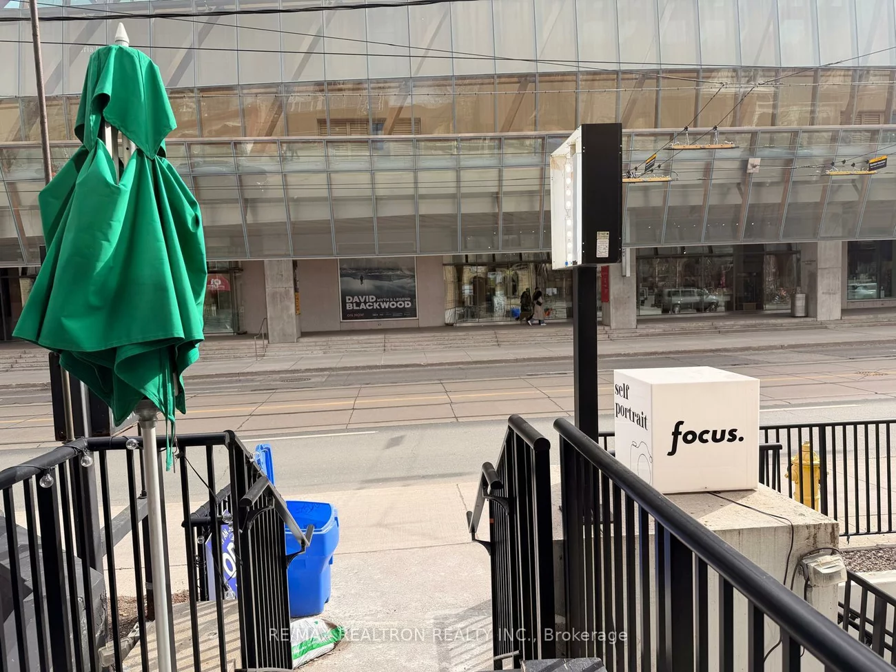 334, Dundas, Kensington-Chinatown, Toronto