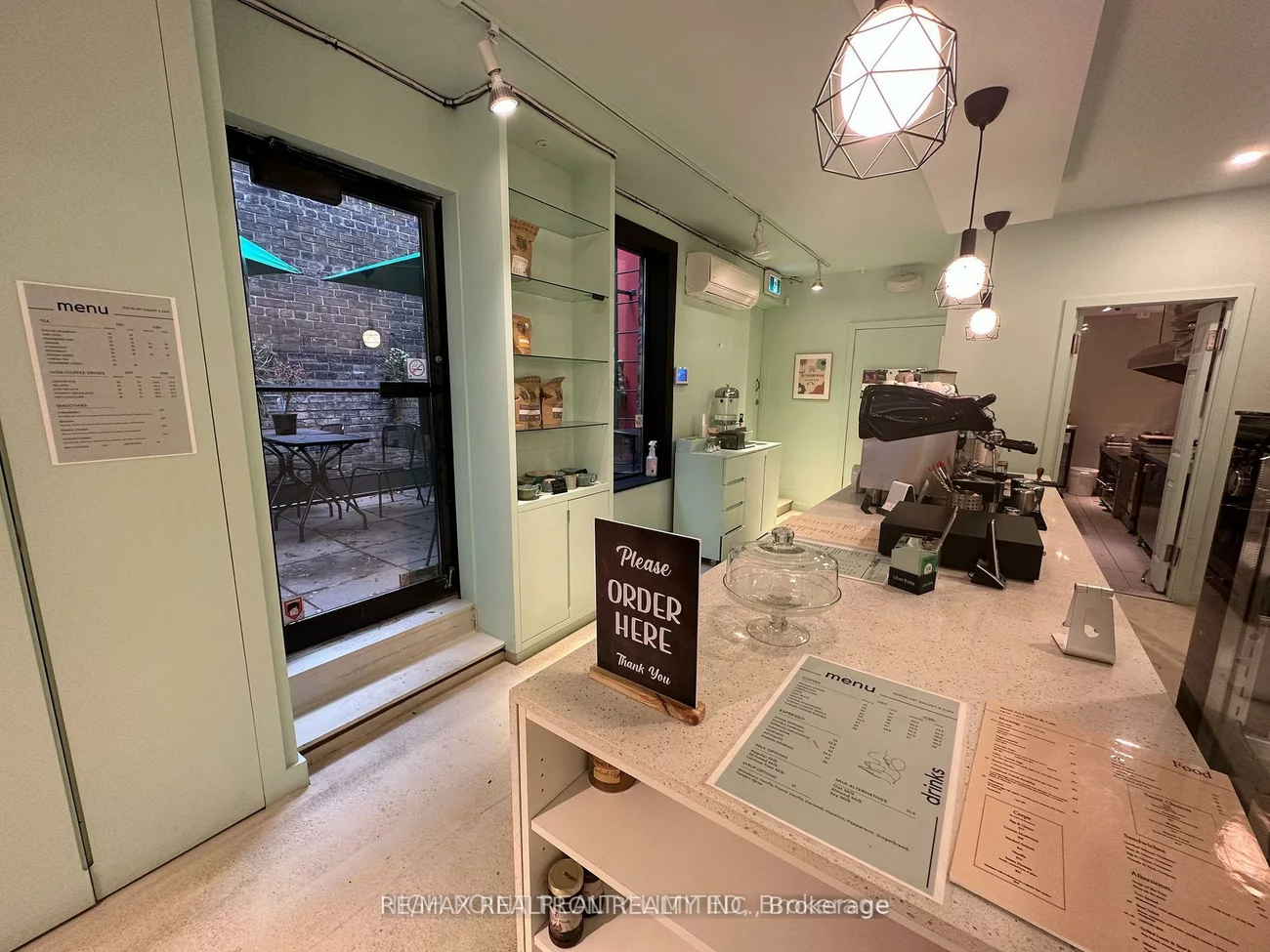 334, Dundas, Kensington-Chinatown, Toronto