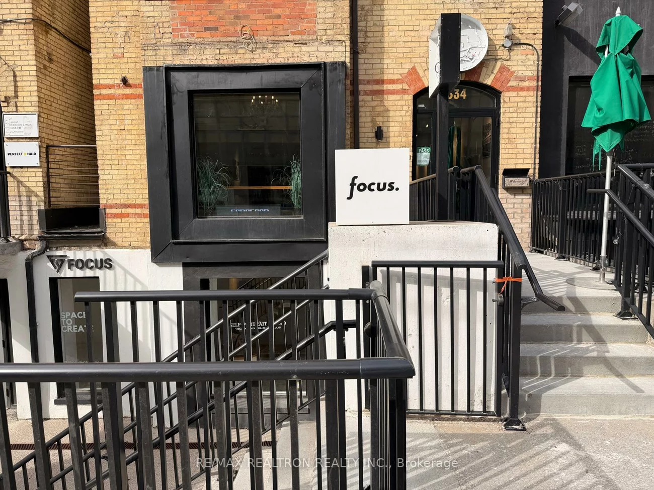 334, Dundas, Kensington-Chinatown, Toronto