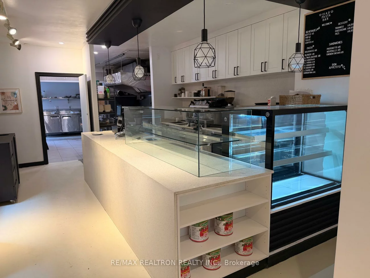 334, Dundas, Kensington-Chinatown, Toronto