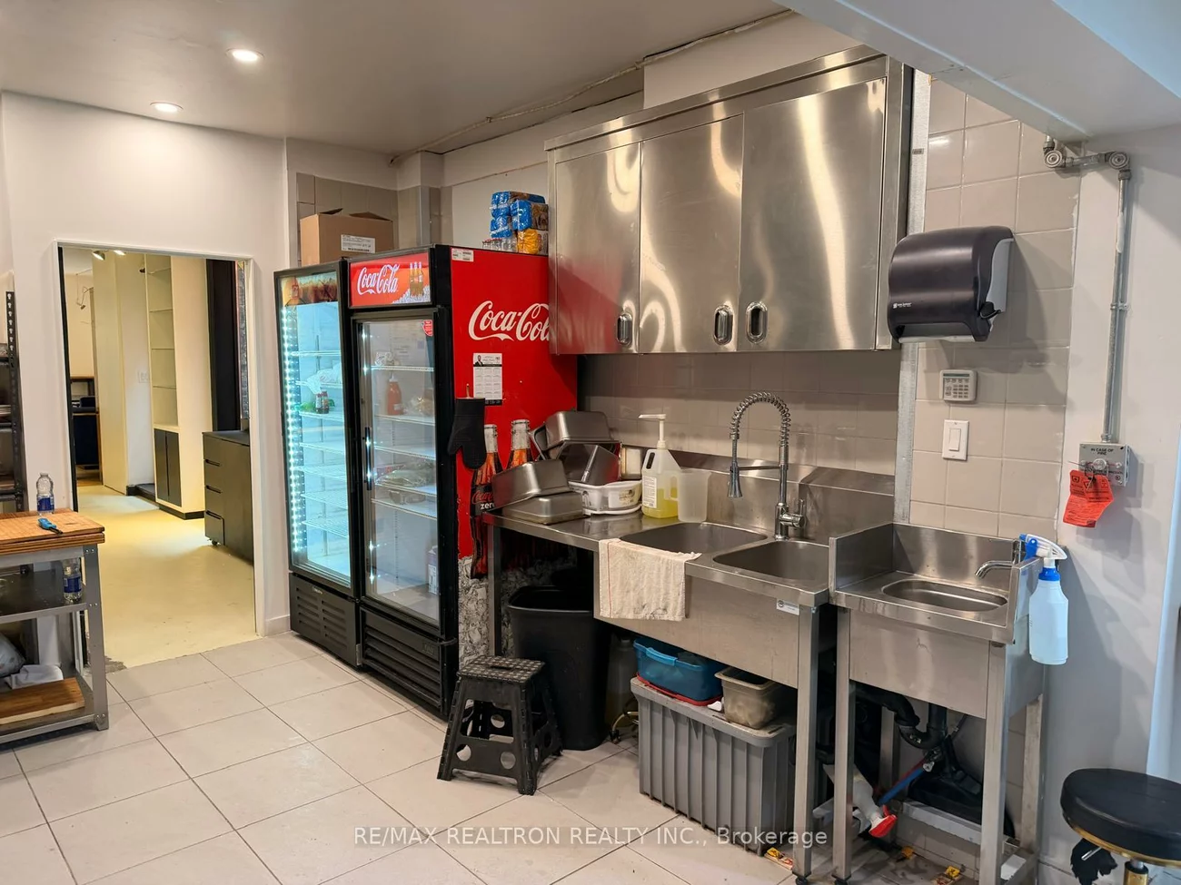 334, Dundas, Kensington-Chinatown, Toronto