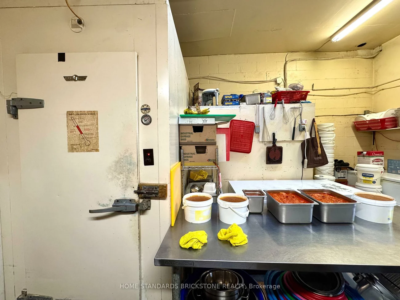 586, Bloor, Annex, Toronto