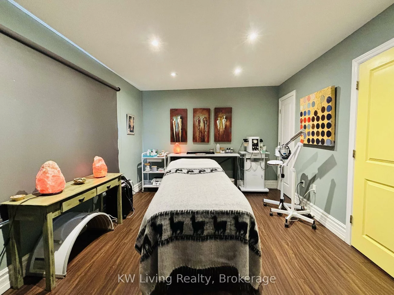 701, Mount Pleasant, Mount Pleasant East, Toronto