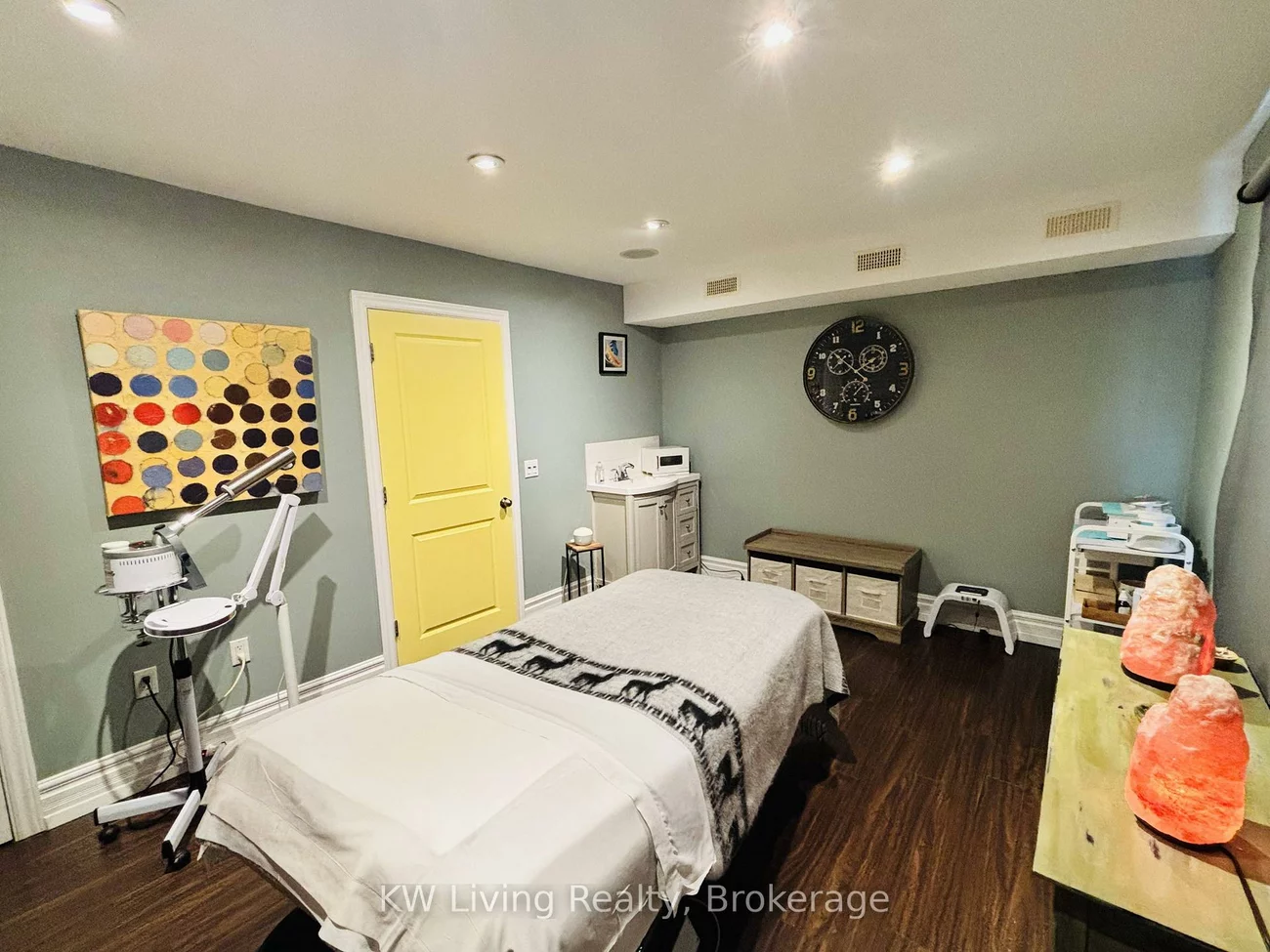 701, Mount Pleasant, Mount Pleasant East, Toronto