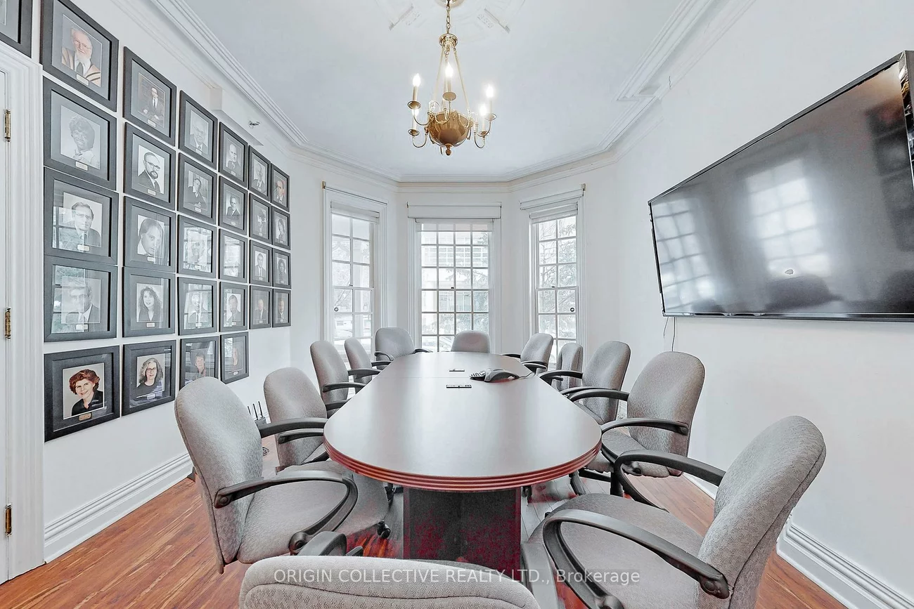 17, Isabella, Church-Yonge Corridor, Toronto